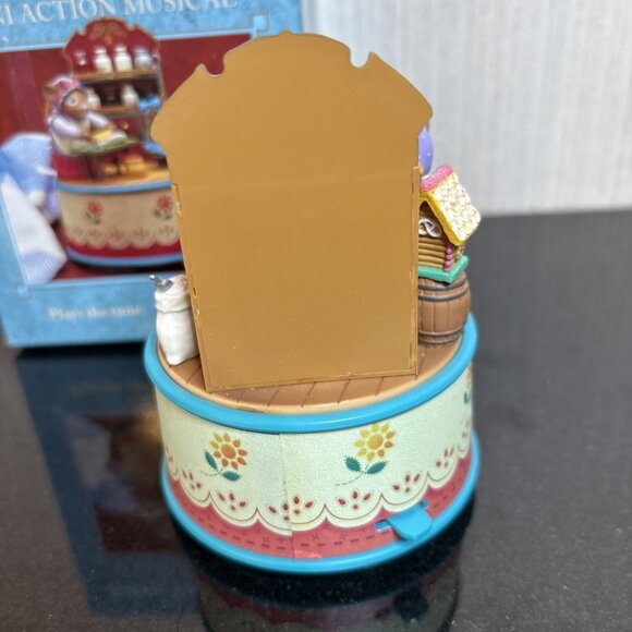 Vintage Enesco Music Box Mice Baking Plays Candy Man Baking Sweet Memories 1995 - Picture 3 of 16
